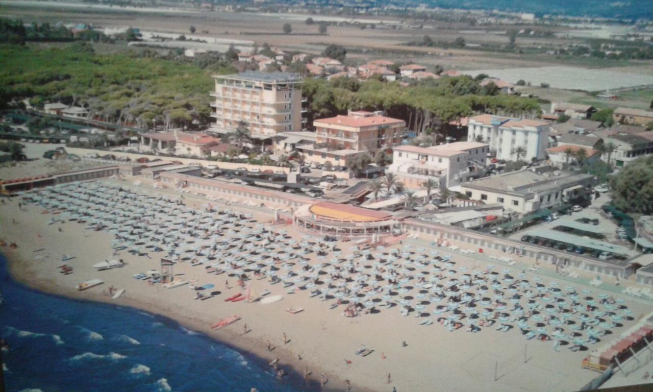 Hotel Rosy Battipaglia Kültér fotó
