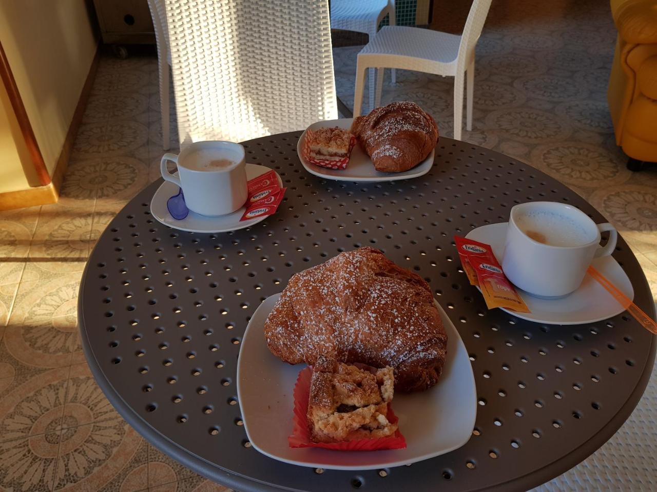 Hotel Rosy Battipaglia Kültér fotó