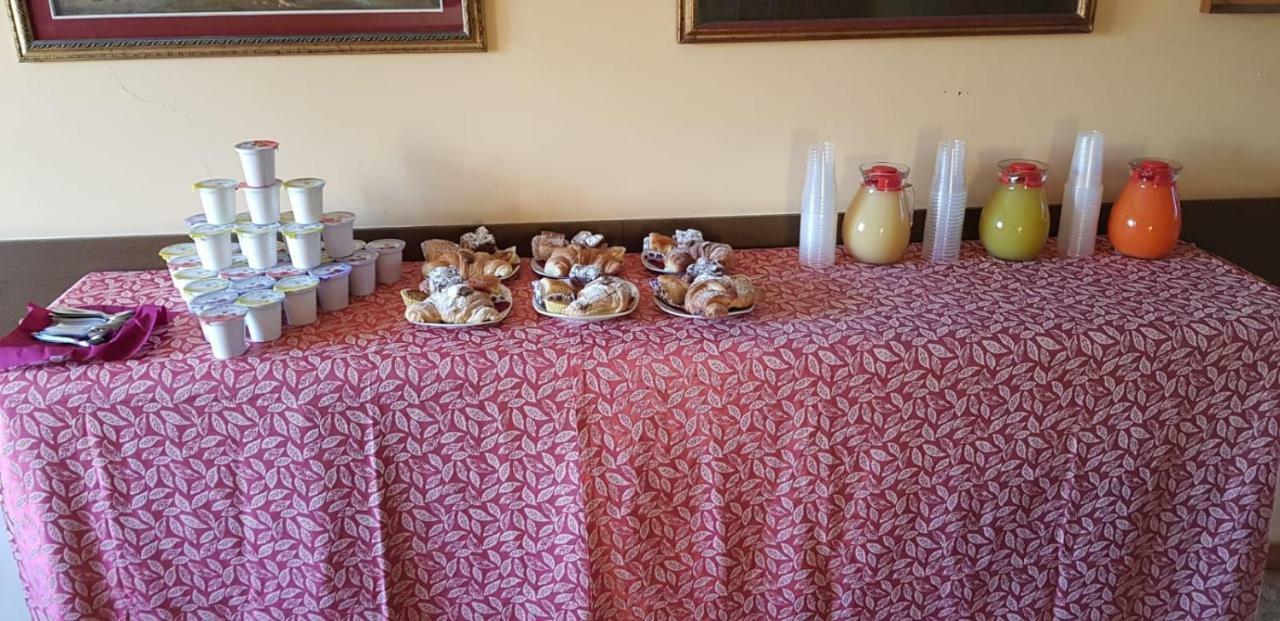Hotel Rosy Battipaglia Kültér fotó